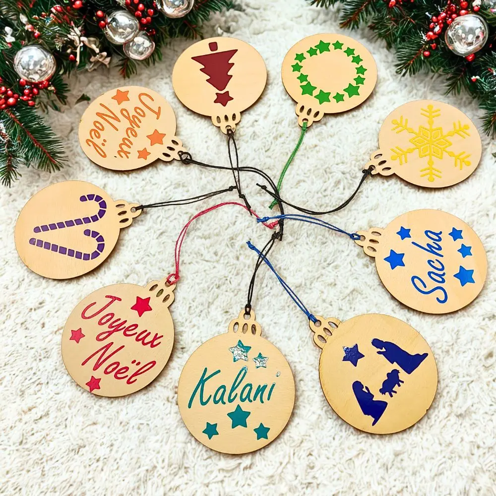 Boule de Noël en bois personnalisable