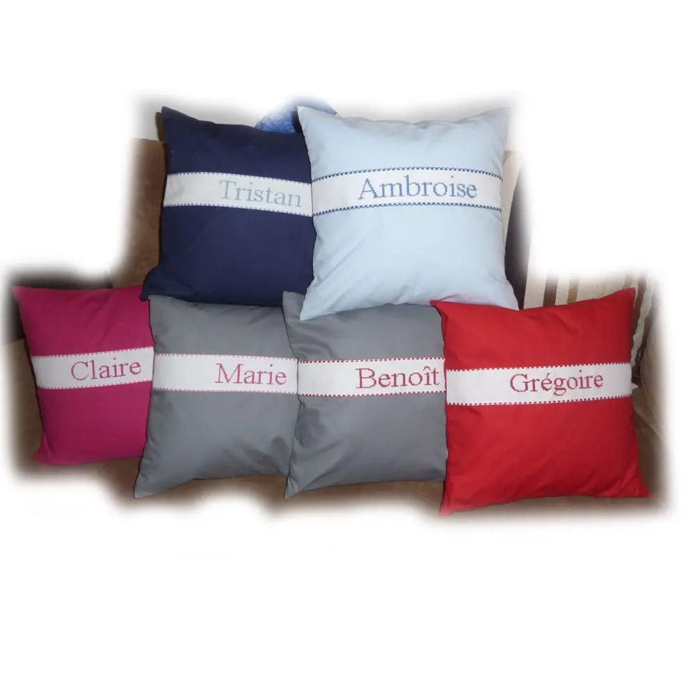 Coussin personnalisable brodé main