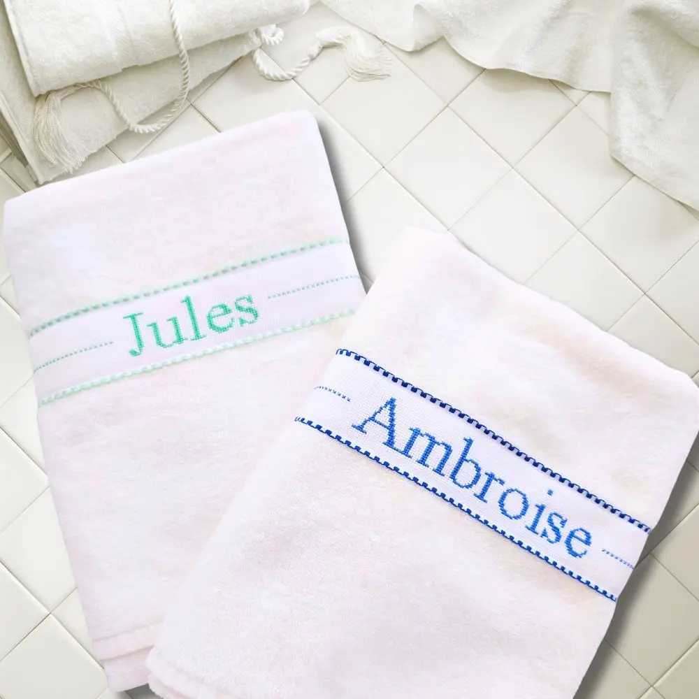 Serviette enfant personnalisable brodée main